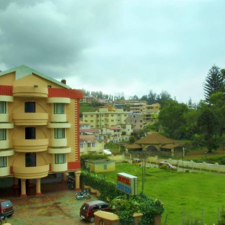 Hotel Blue Bird Ooty Exteriör bild