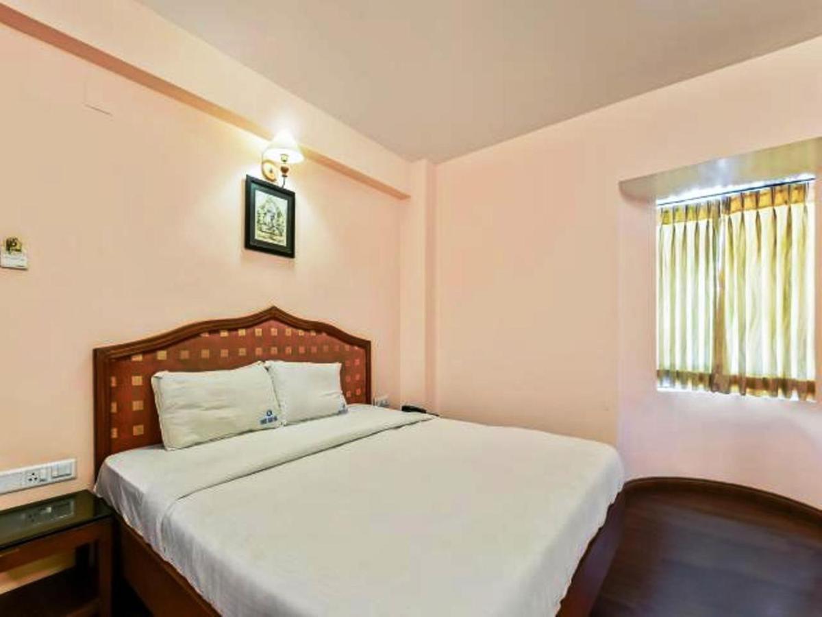 Hotel Blue Bird Ooty Exteriör bild