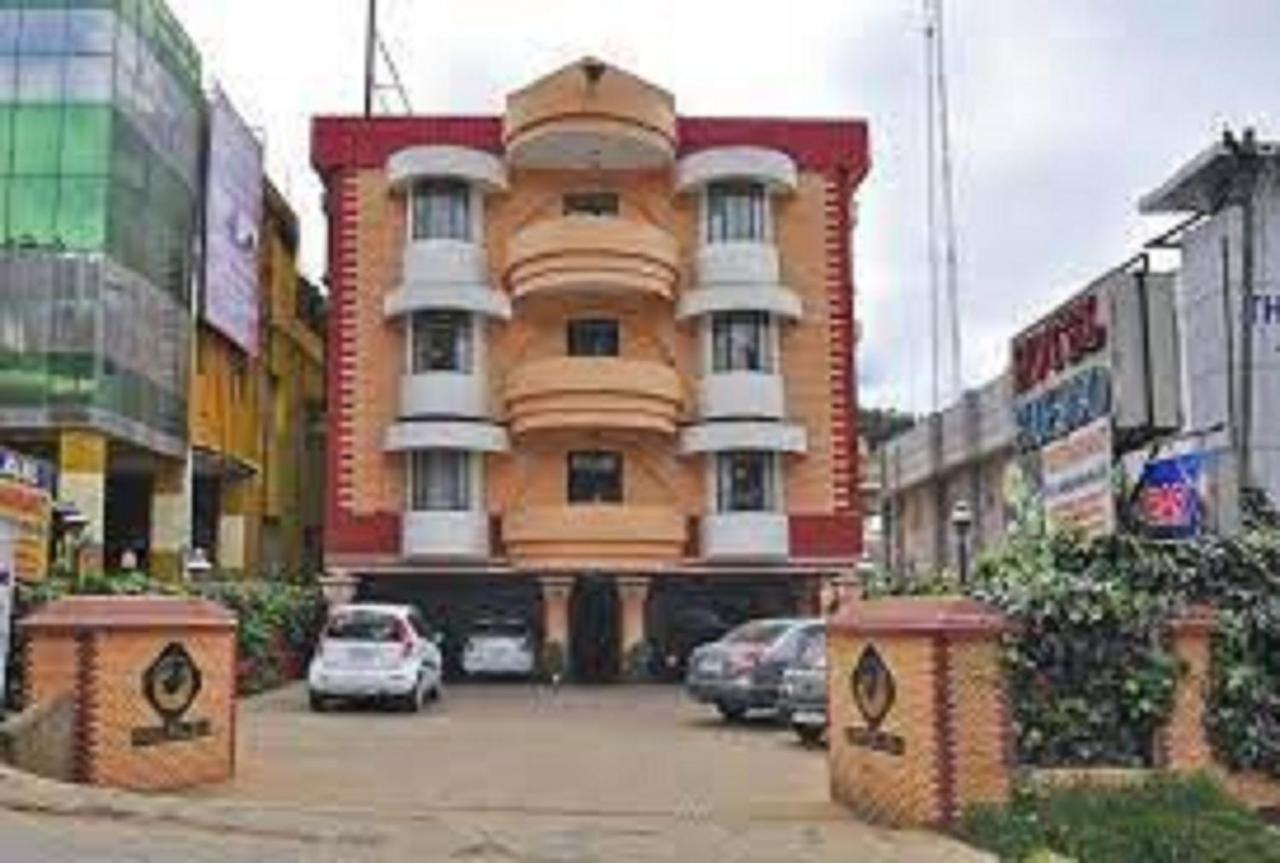 Hotel Blue Bird Ooty Exteriör bild