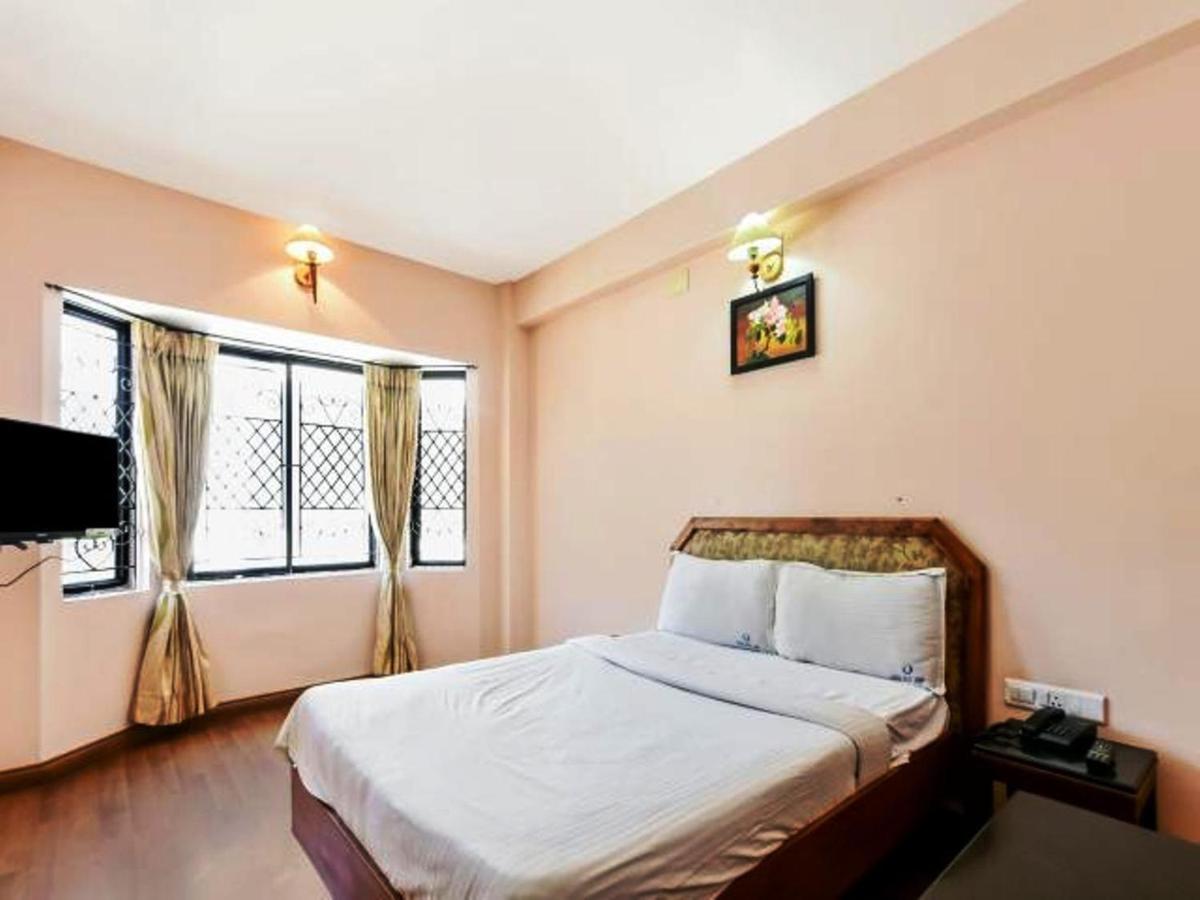 Hotel Blue Bird Ooty Exteriör bild